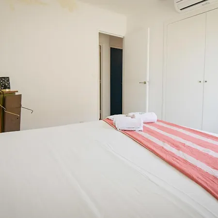Helena - Bright 2br Trottel By Foot - By Tgb * Αζάτσιο