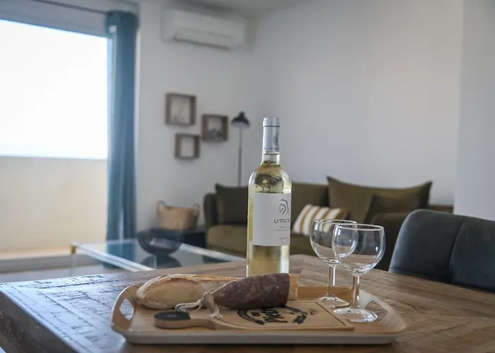 Helena - Bright 2br Trottel By Foot - By Tgb Ajaccio (Corsica)