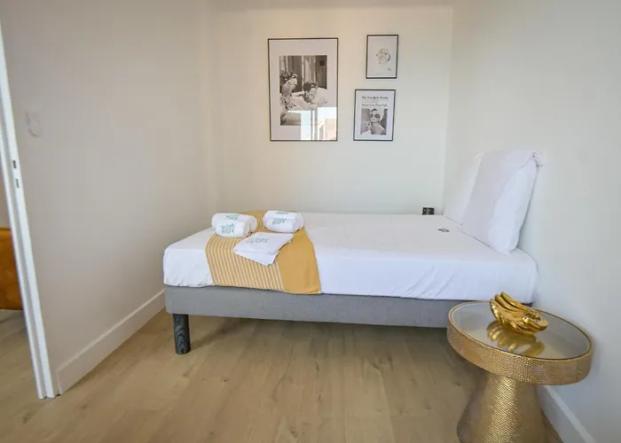 Helena - Bright 2br Trottel By Foot - By Tgb * Ajaccio (Corsica)